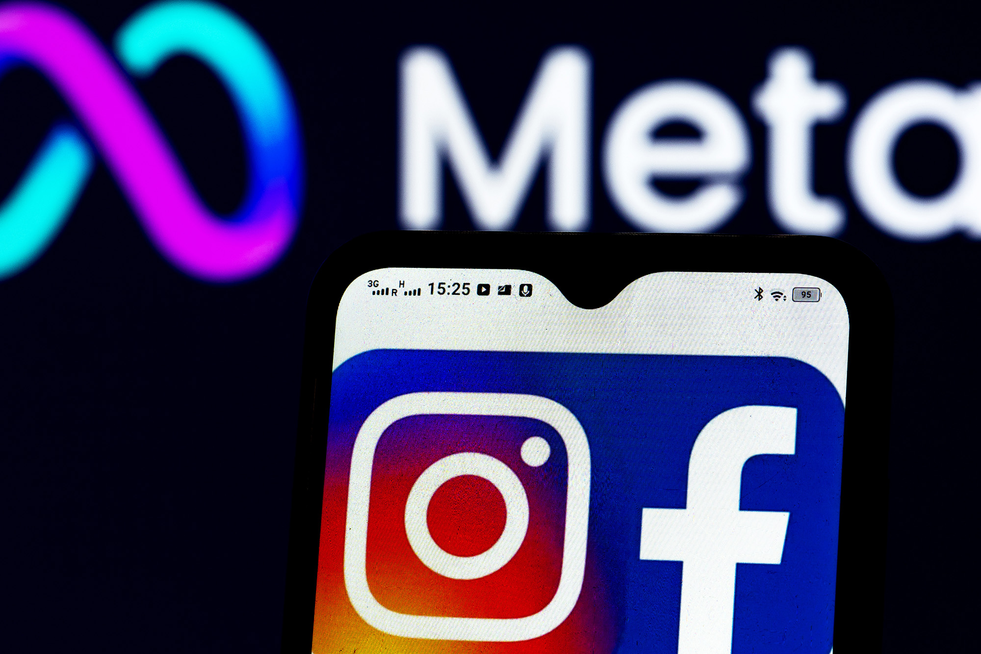 Meta Segera Pasang Tarif USD 14 Untuk Pengguna IG dan Facebook di Eropa