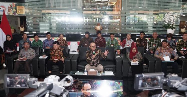 PPATK Ungkap Rp 195 M dari LN ke Rek Milik 21 Bendahara Parpol