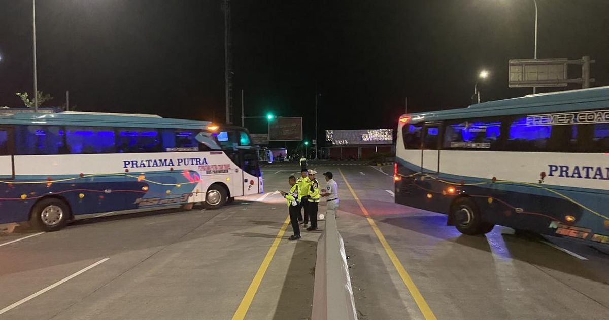 Tragedi Bus SMAN-1 Sidoarjo Kecelakaan di Tol Ngawi 2 Orang Tewas