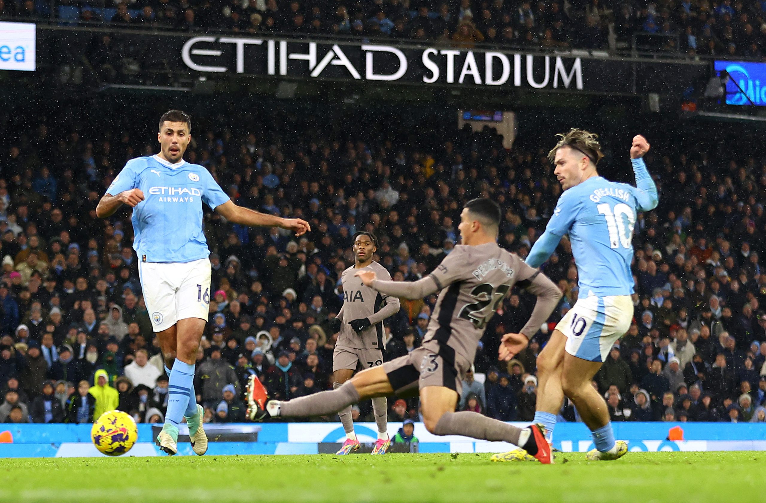 Prediksi Lengkap Tottenham vs Manchester City di Carabao Cup 2024-2025