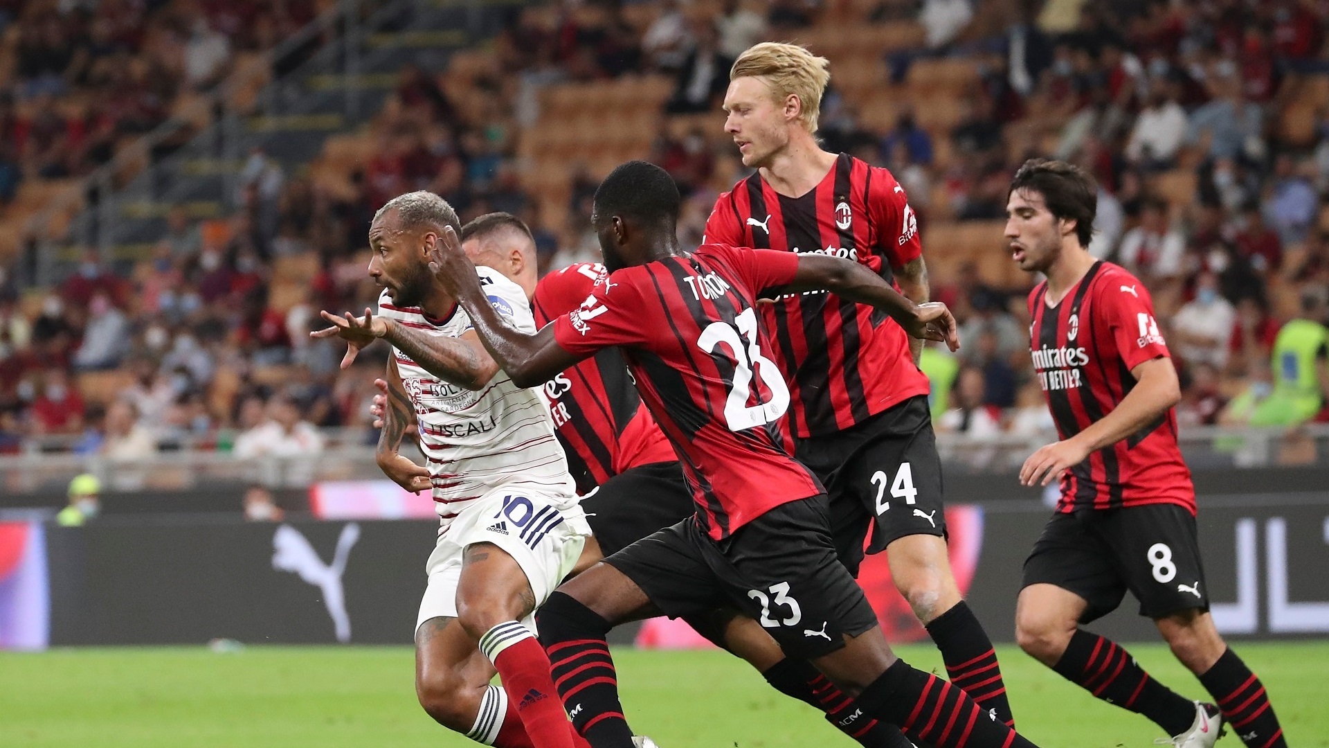 Prediiksi Lengkap Cagliari vs AC Milan di Liga Italia 2024-2025