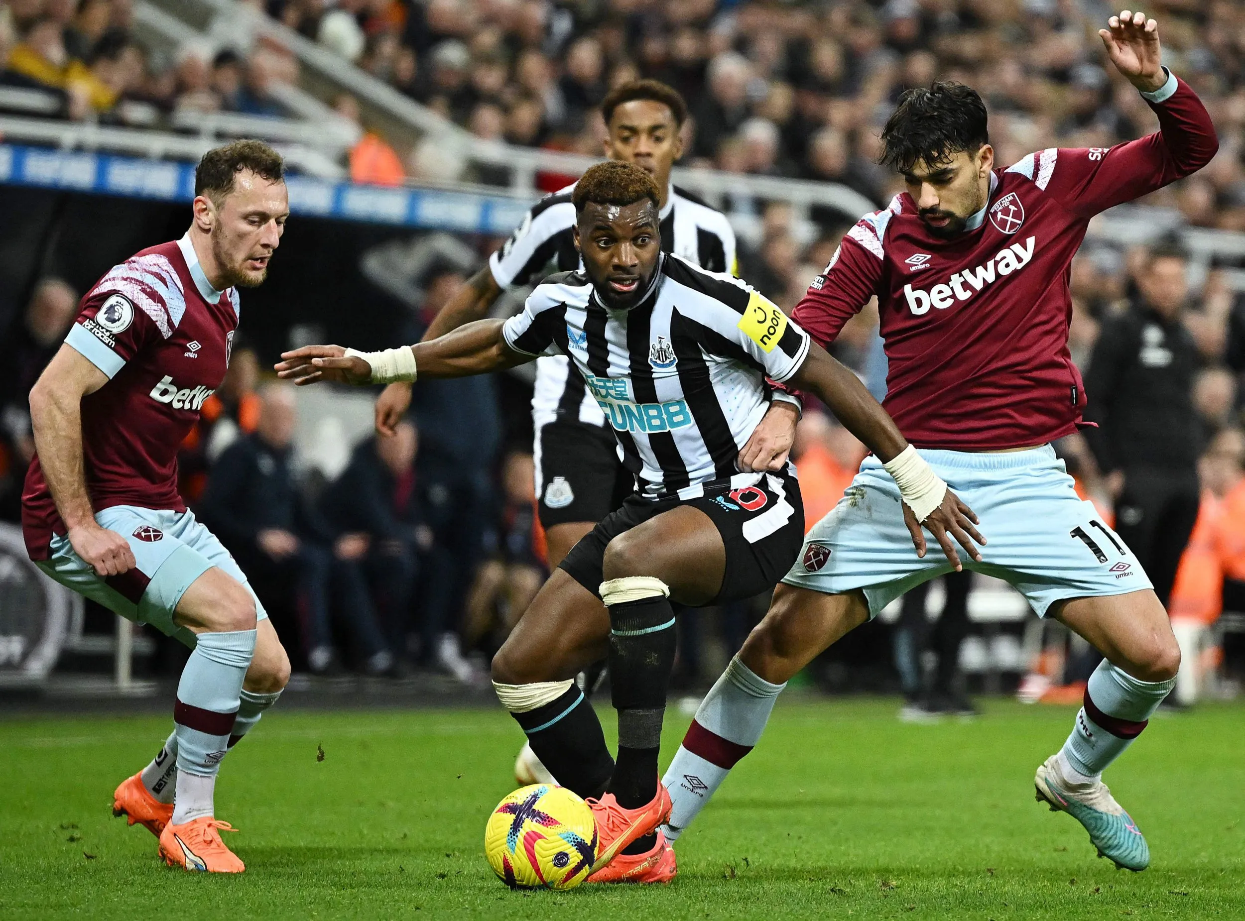 Prediksi Lengkap Newcastle vs West Ham di Liga Inggris 2024-2025