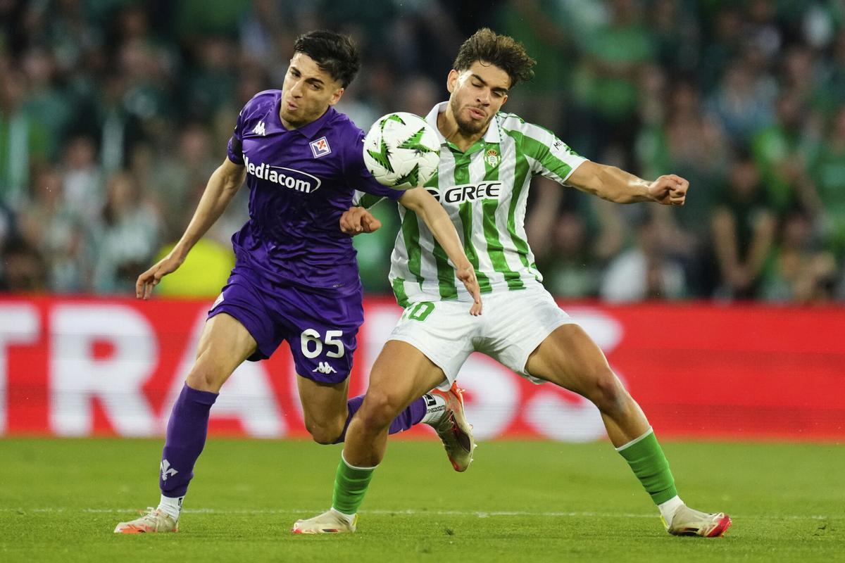 Prediksi Real Betis vs Chelsea Final UECL 2025