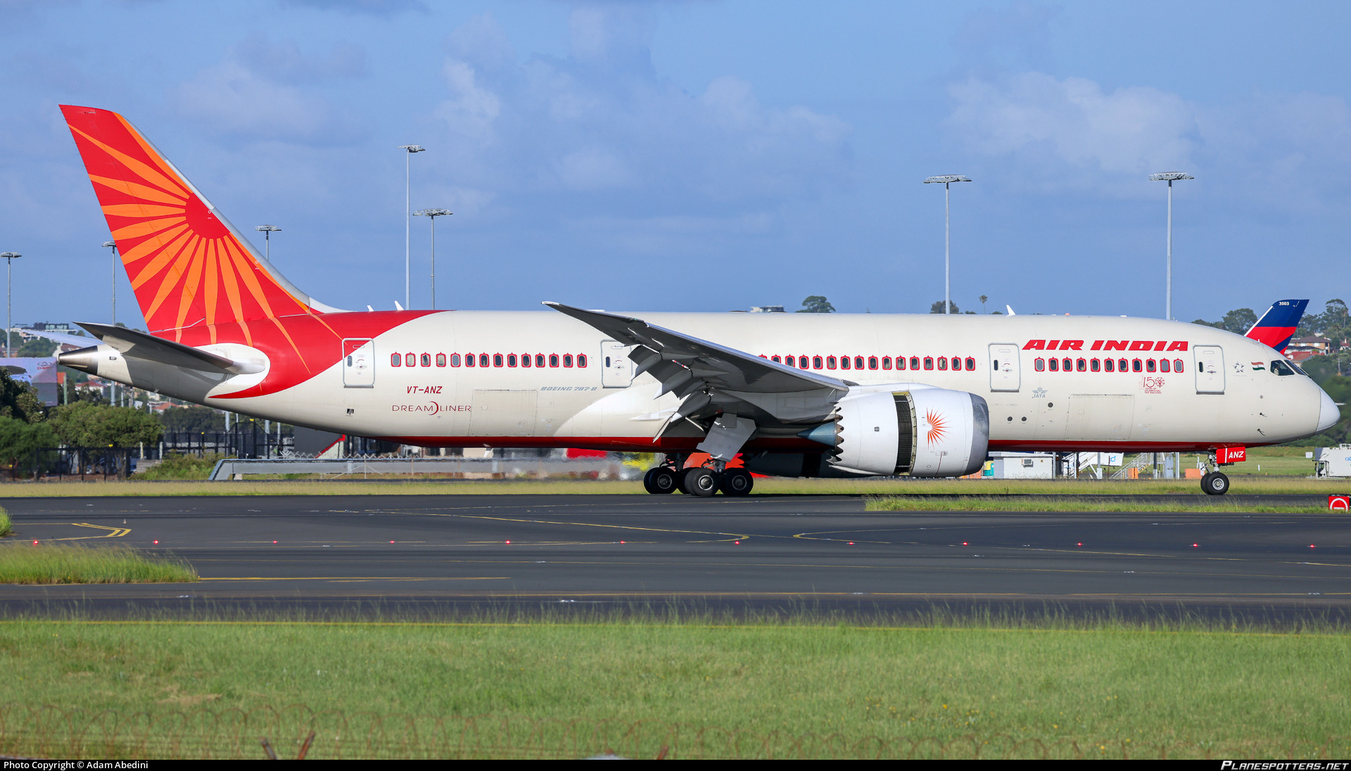 Boeing 787-8 Dreamliner India Jatuh dan Meledak