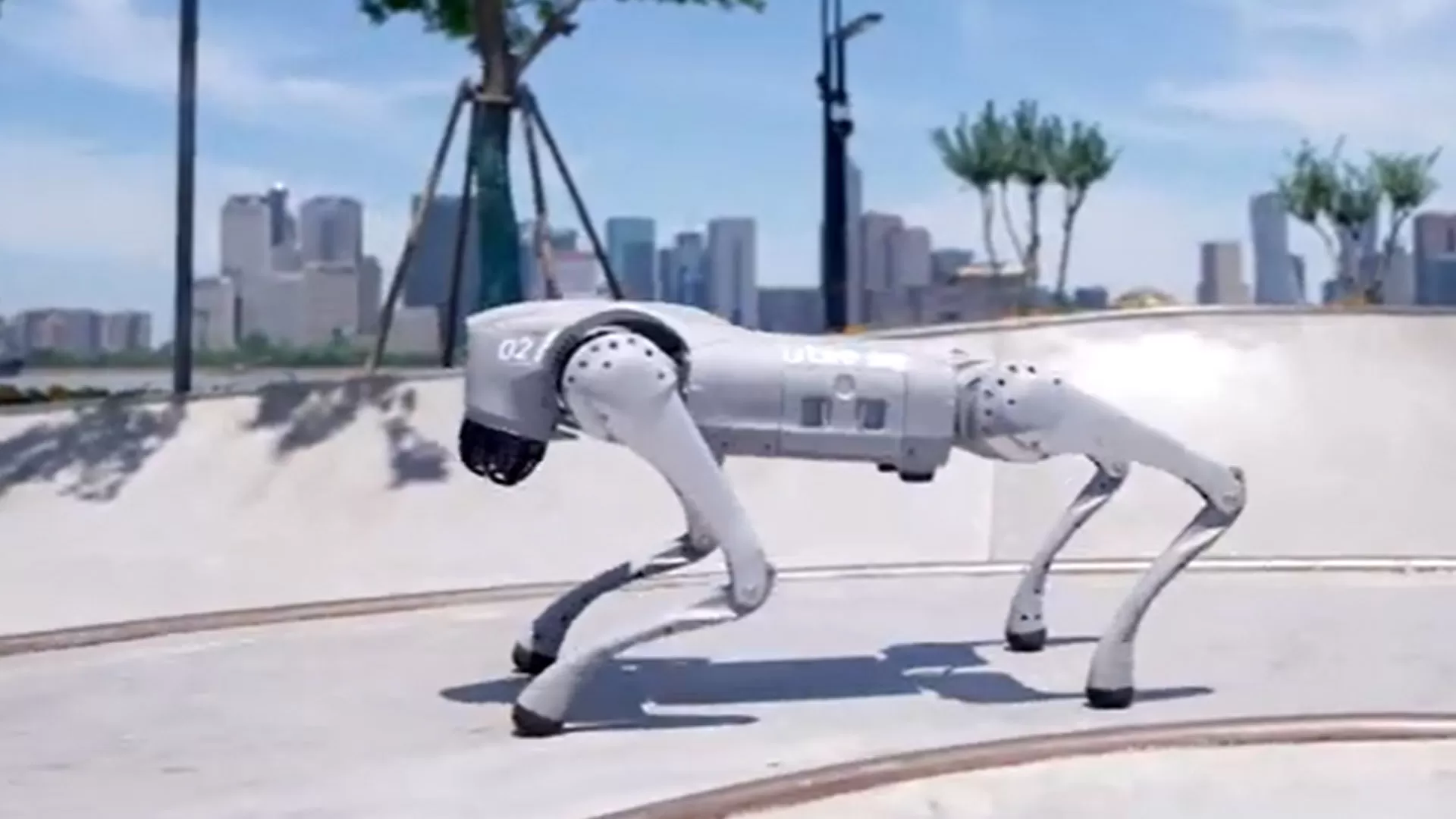 China Pamer Pasukan Robot Tempur Lengkap dengan Robodog