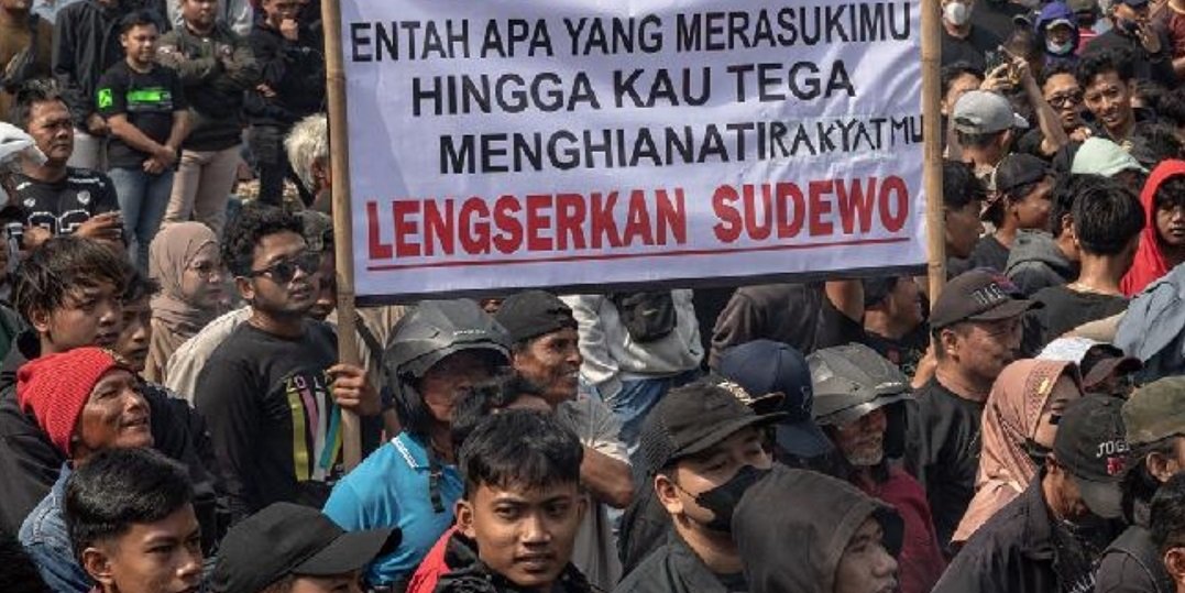 Warga Pati Demo Desak KPK Segera Tangkap Bupati Sudewo 25 Agustus