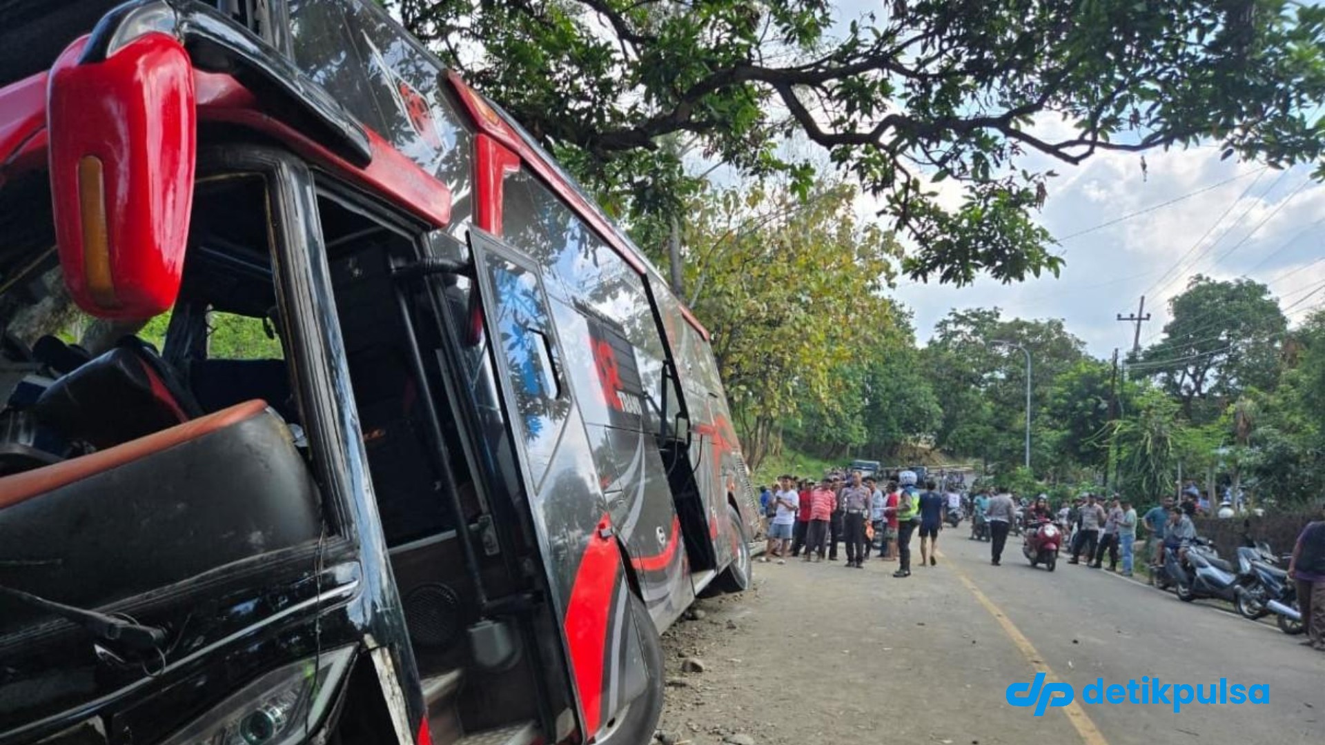 Kecelakaan Maut Bromo Tewaskan 8 Orang dan 44 Korban Luka