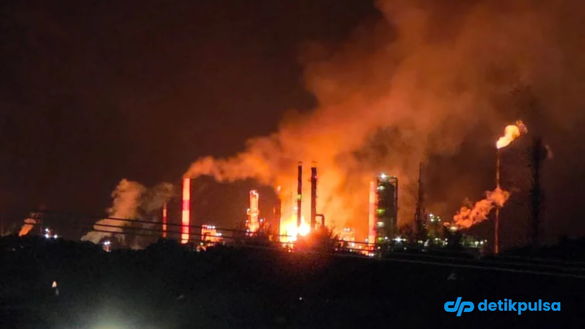 1 Kilang Dumai Terbakar, Pertamina Fokus Padamkan