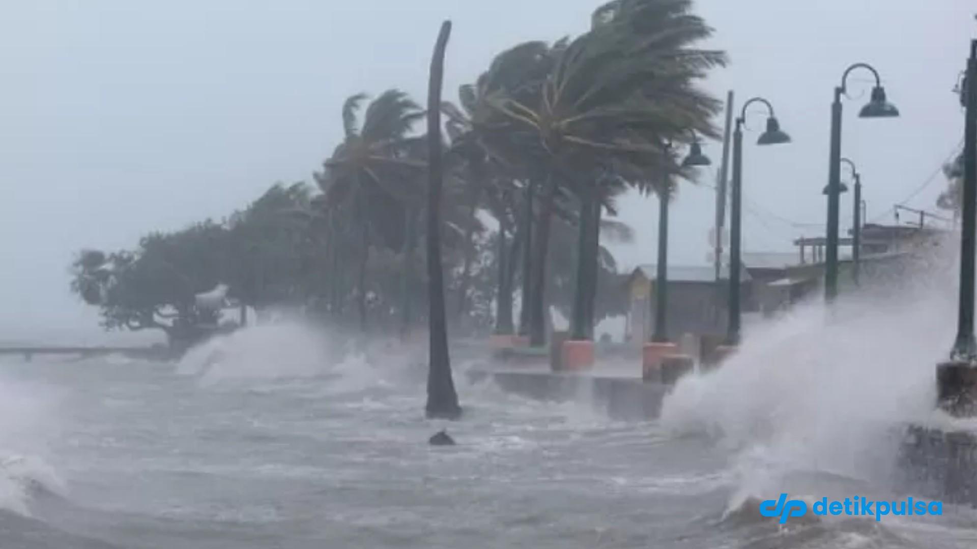 2 Siklon Tropis Muncul Dekat RI, Waspada Cuaca Ekstrem