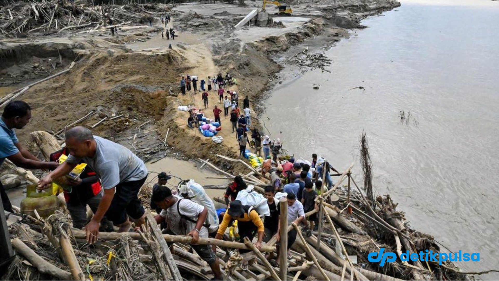 Korban Tewas Banjir Sumatra Tembus 1006 Orang