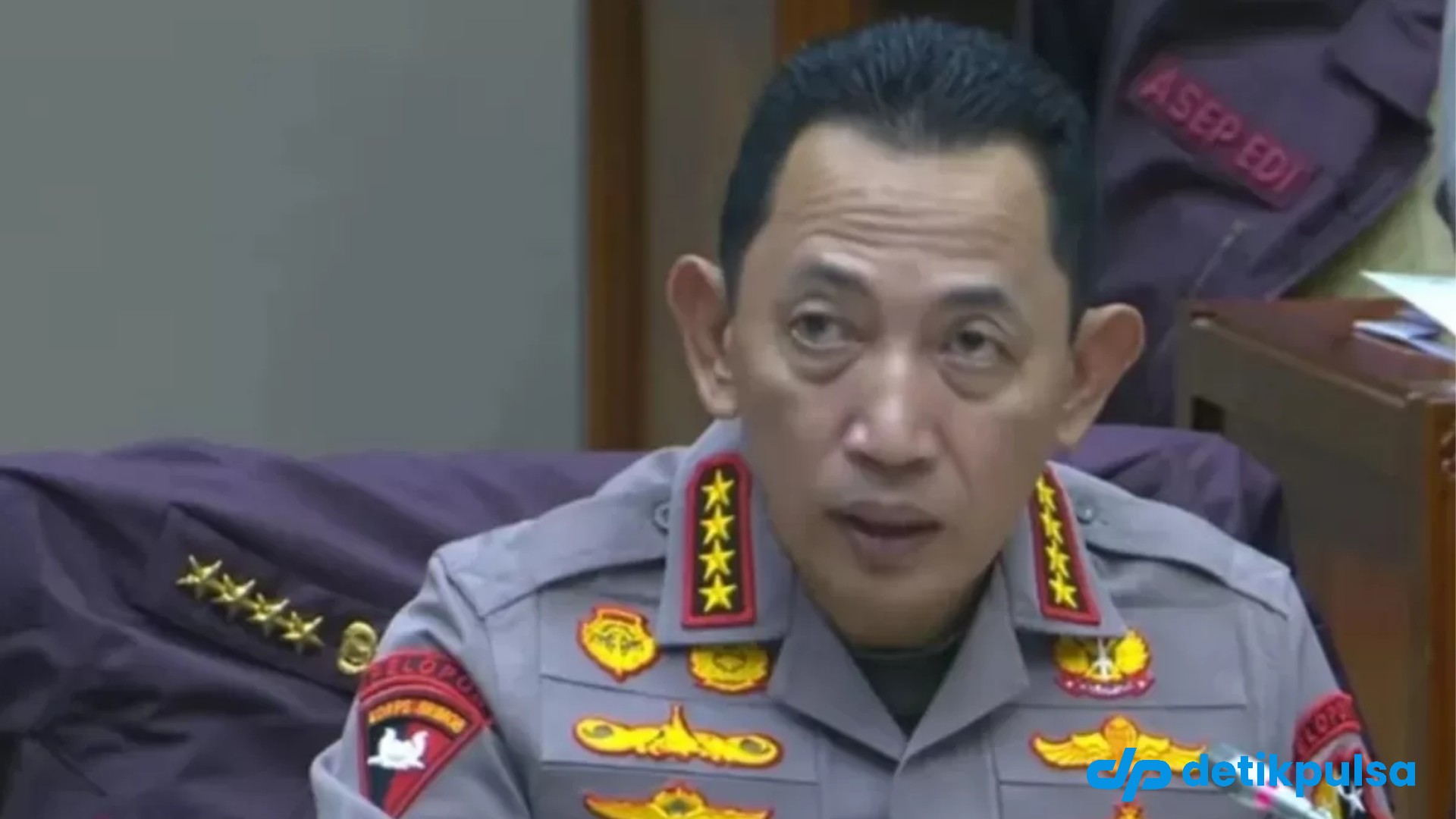 Kapolri Tolak Usul Polri di Bawah Menteri, di Rapat Komisi 3 DPR