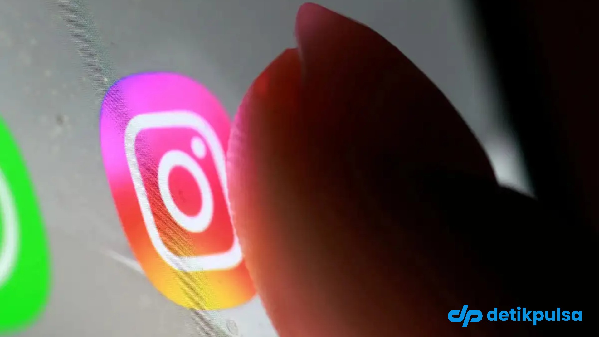 18 Jutaan User Instagram Dapat Email Reset Password Palsu