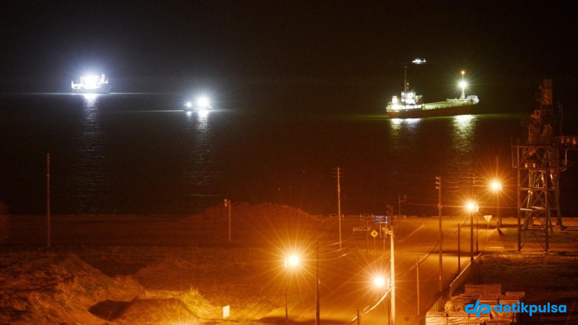 Jepang Dihantam Gempa Kuat M 7,4 dan Tsunami Setinggi 80 Cm